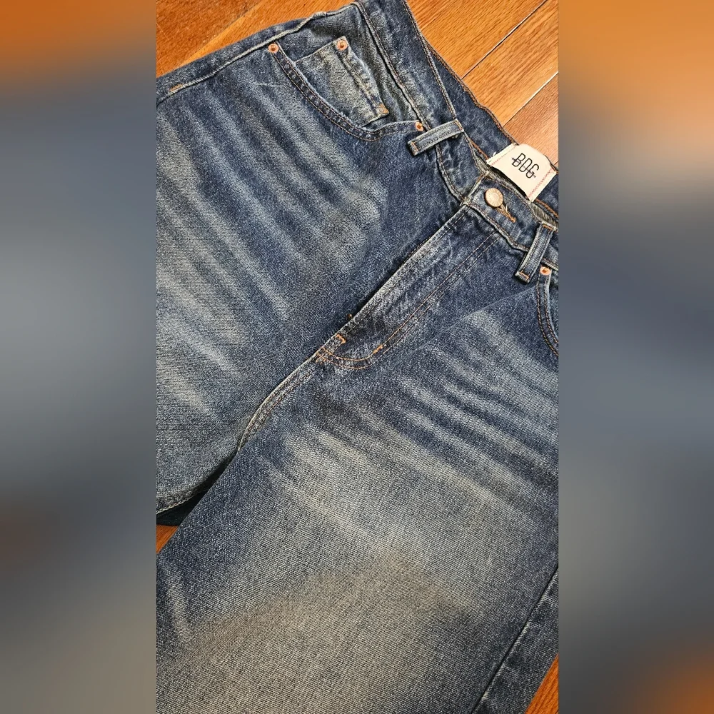 URBAN OUTFITTERS BDG COWBOY JEANS - Picture 2 of 5